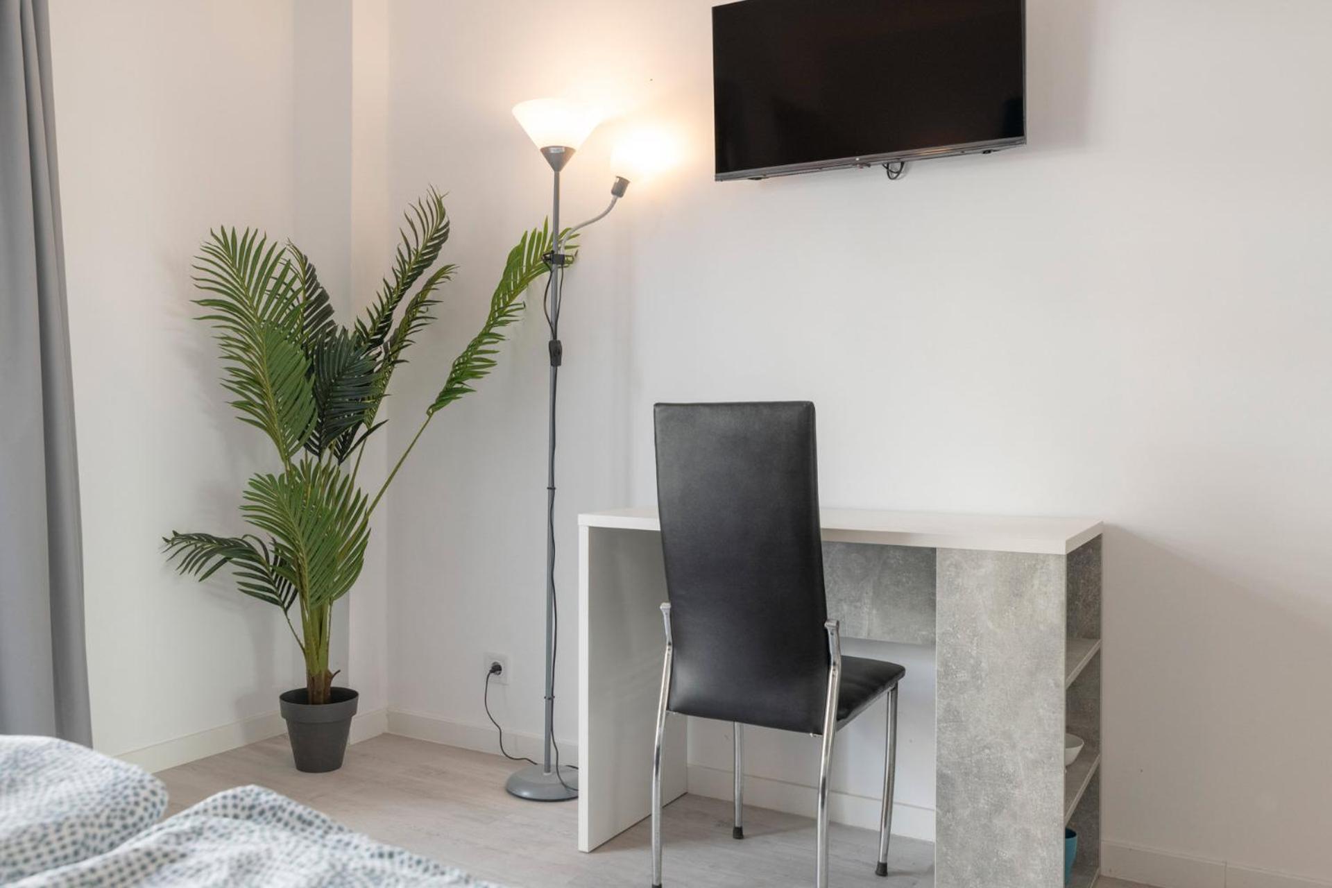 Beetroot, Jedes Zimmer Verfuegt Ueber Smart Tv , Eigenes Bad Mit Regendusche Und Balkon Llucmajor  Exterior foto