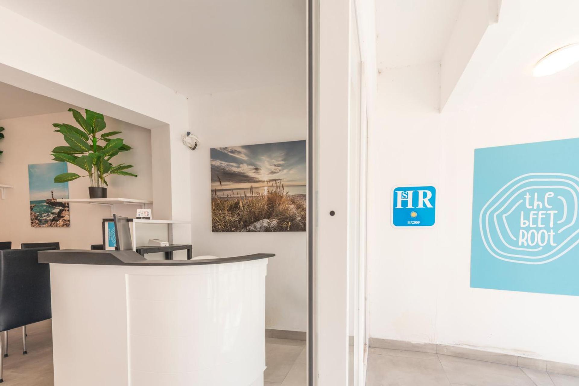 Beetroot, Jedes Zimmer Verfuegt Ueber Smart Tv , Eigenes Bad Mit Regendusche Und Balkon Llucmajor  Exterior foto