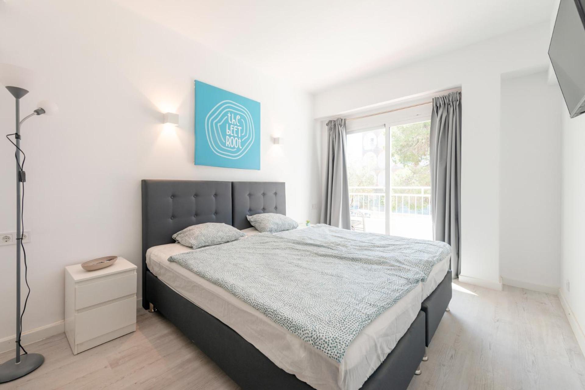 Beetroot, Jedes Zimmer Verfuegt Ueber Smart Tv , Eigenes Bad Mit Regendusche Und Balkon Llucmajor  Exterior foto